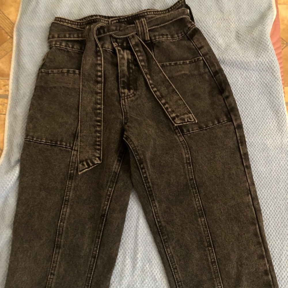 Black high waisted jeans